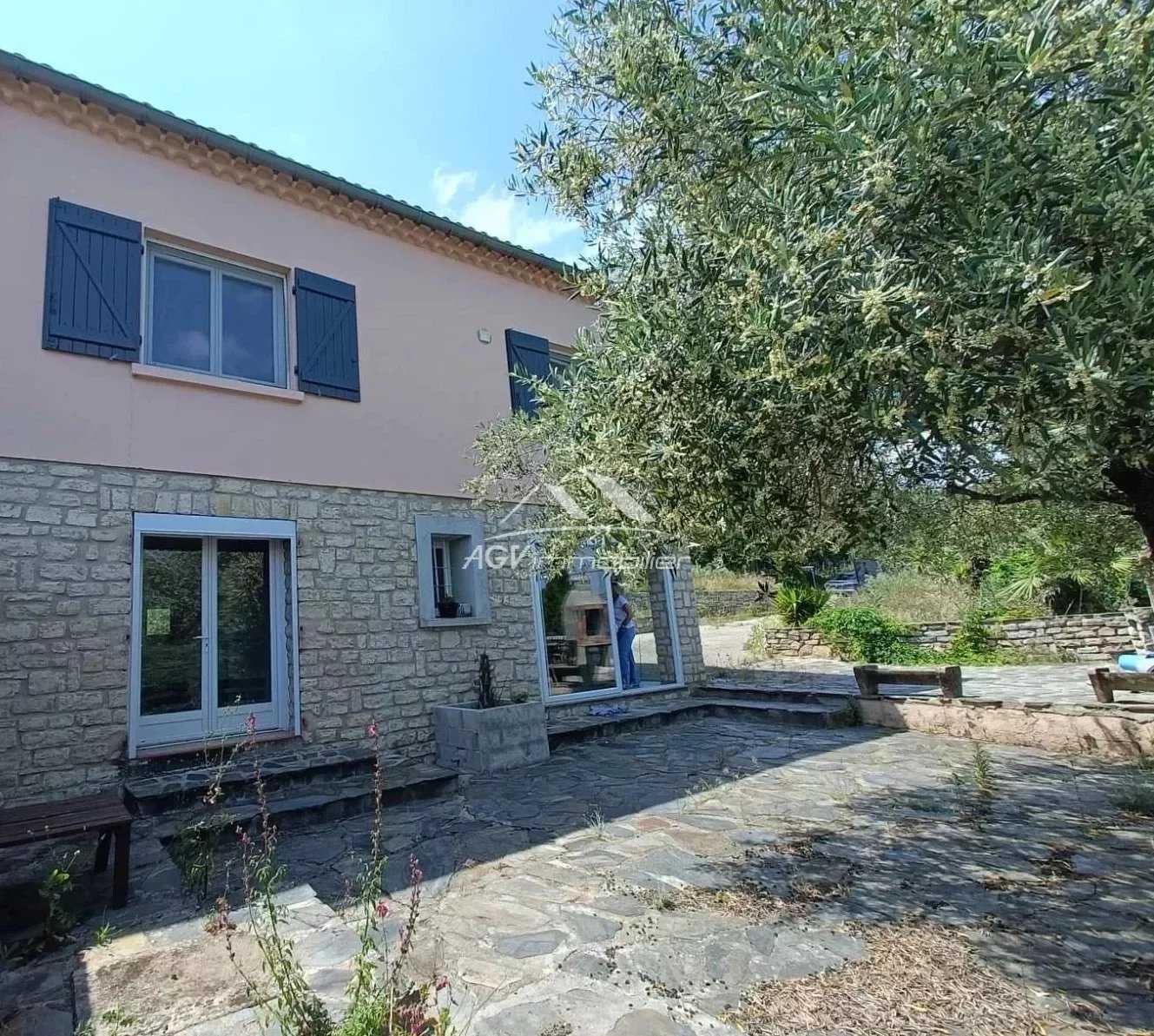 Flere huse i Ales, Occitanie 11804354