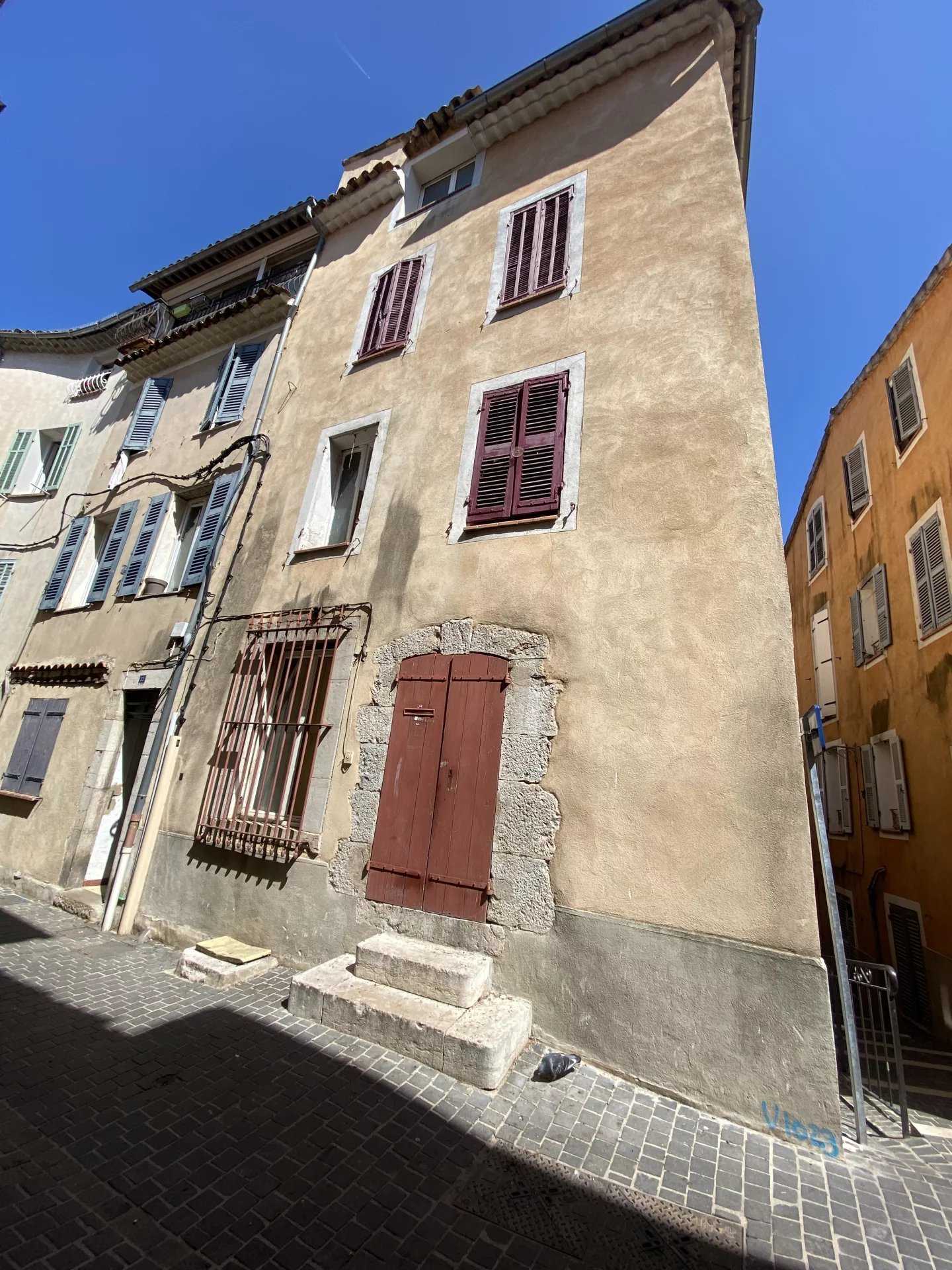 Andet i Brignoles, Provence-Alpes-Cote d'Azur 11804374