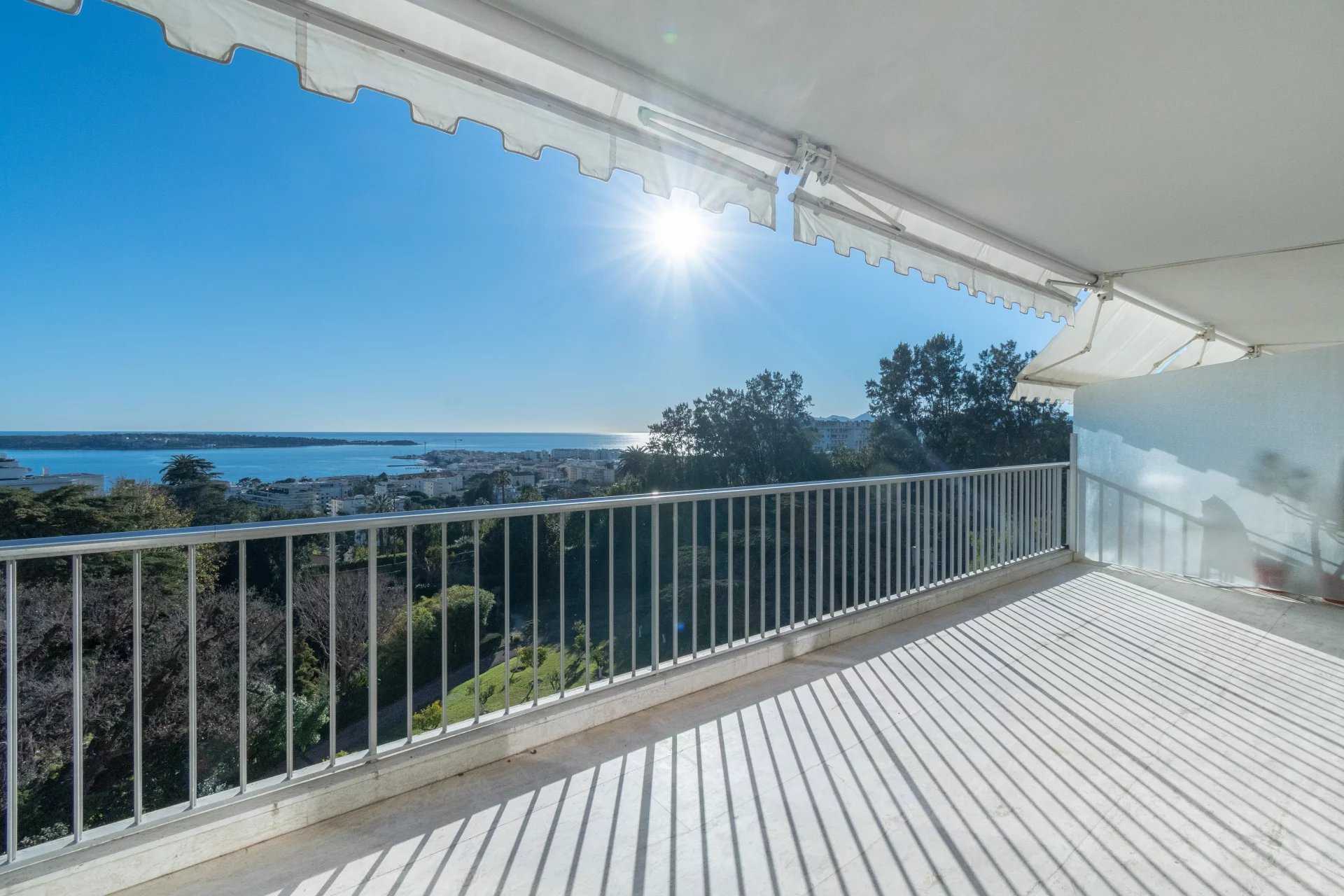 Residential in Cannes, Alpes-Maritimes 11804375