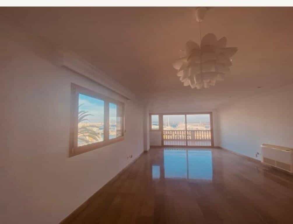Condominium in Palma, Balearic Islands 11804987