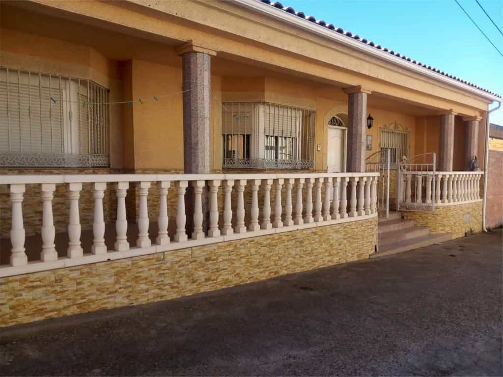 жилой дом в Holguera, Эстремадура 11804992