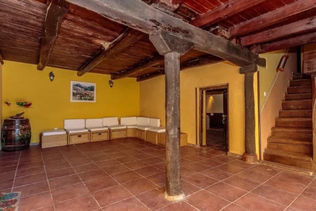Dom w Chozas de Abajo, Kastylia-Leon 11805004