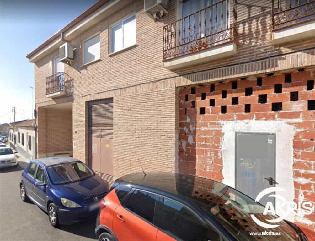 Condominium in Yuncos, Castille-La Mancha 11805046