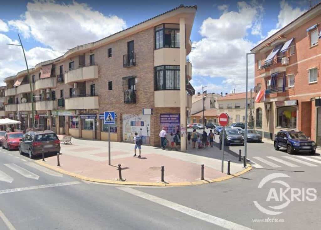 Condominium in Yuncos, Castille-La Mancha 11805049