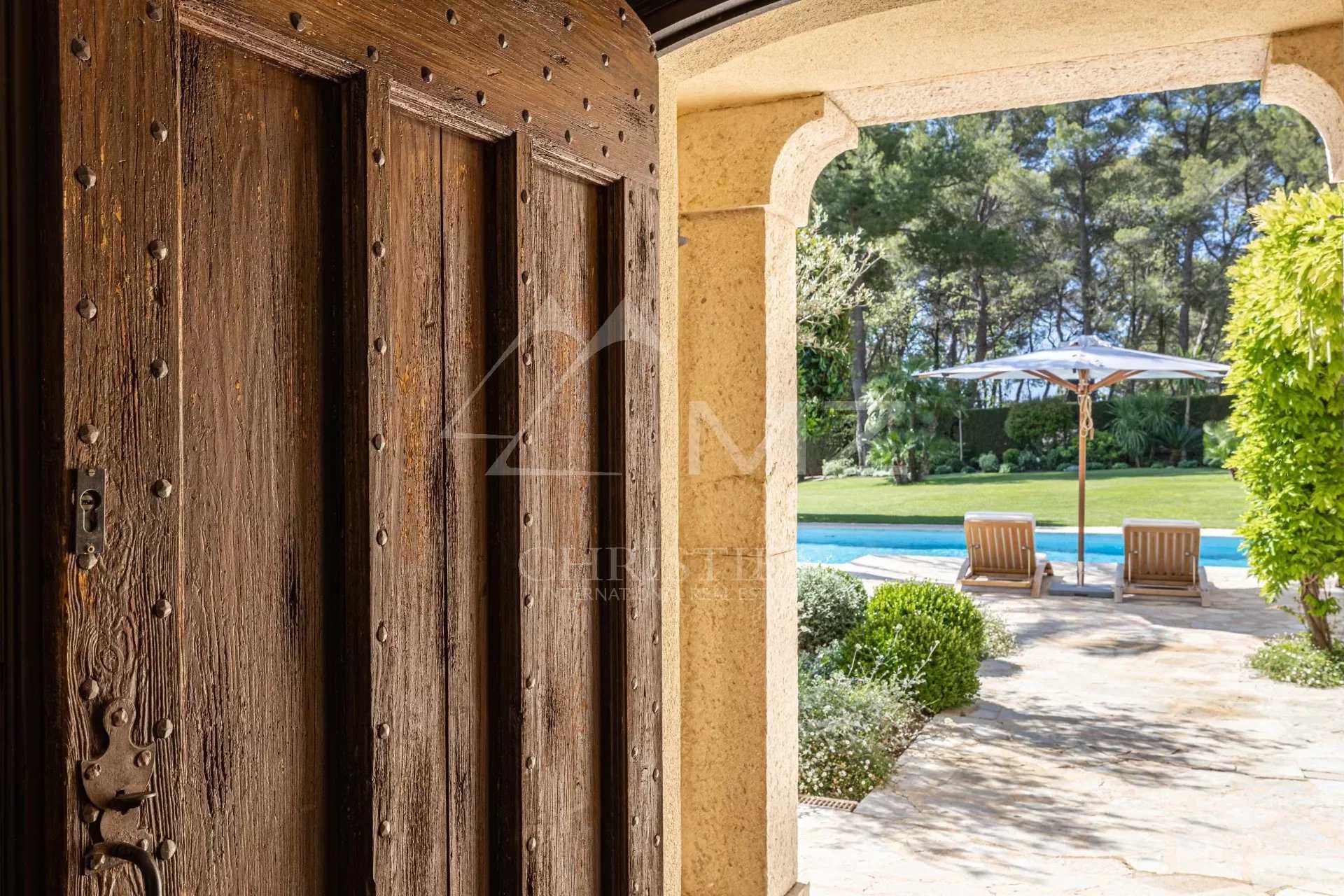 House in Mougins, Provence-Alpes-Cote d'Azur 11805077