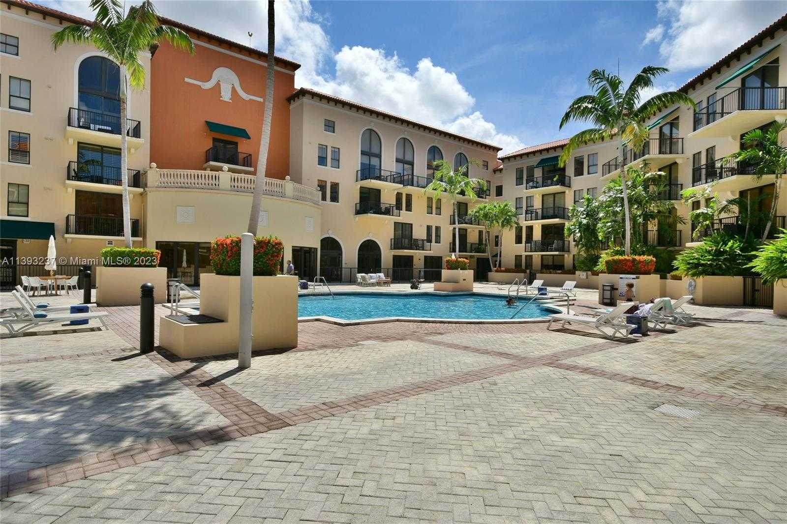House in Miami, Florida 11805089