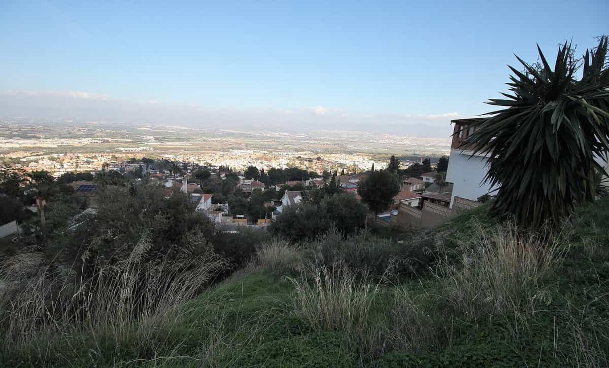 土地 在 Alhaurín de la Torre, Andalusia 11805446
