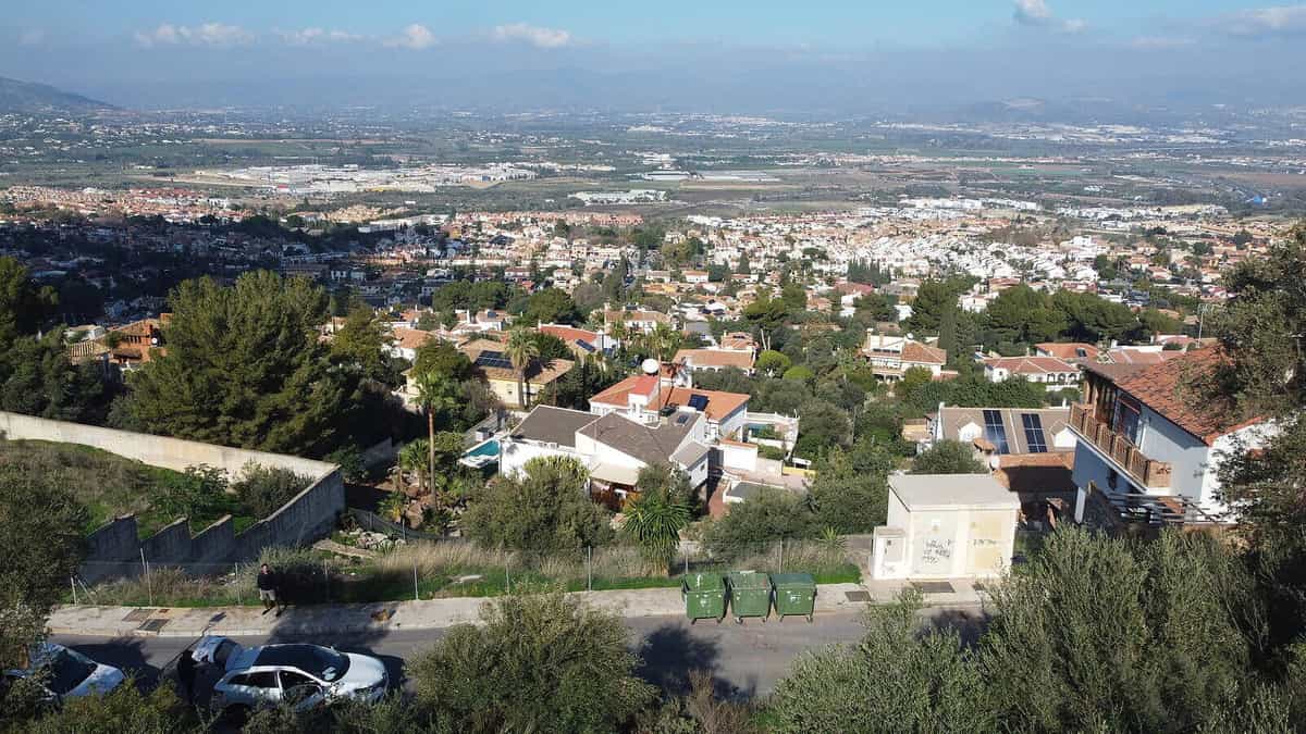 土地 在 Alhaurín de la Torre, Andalusia 11805446
