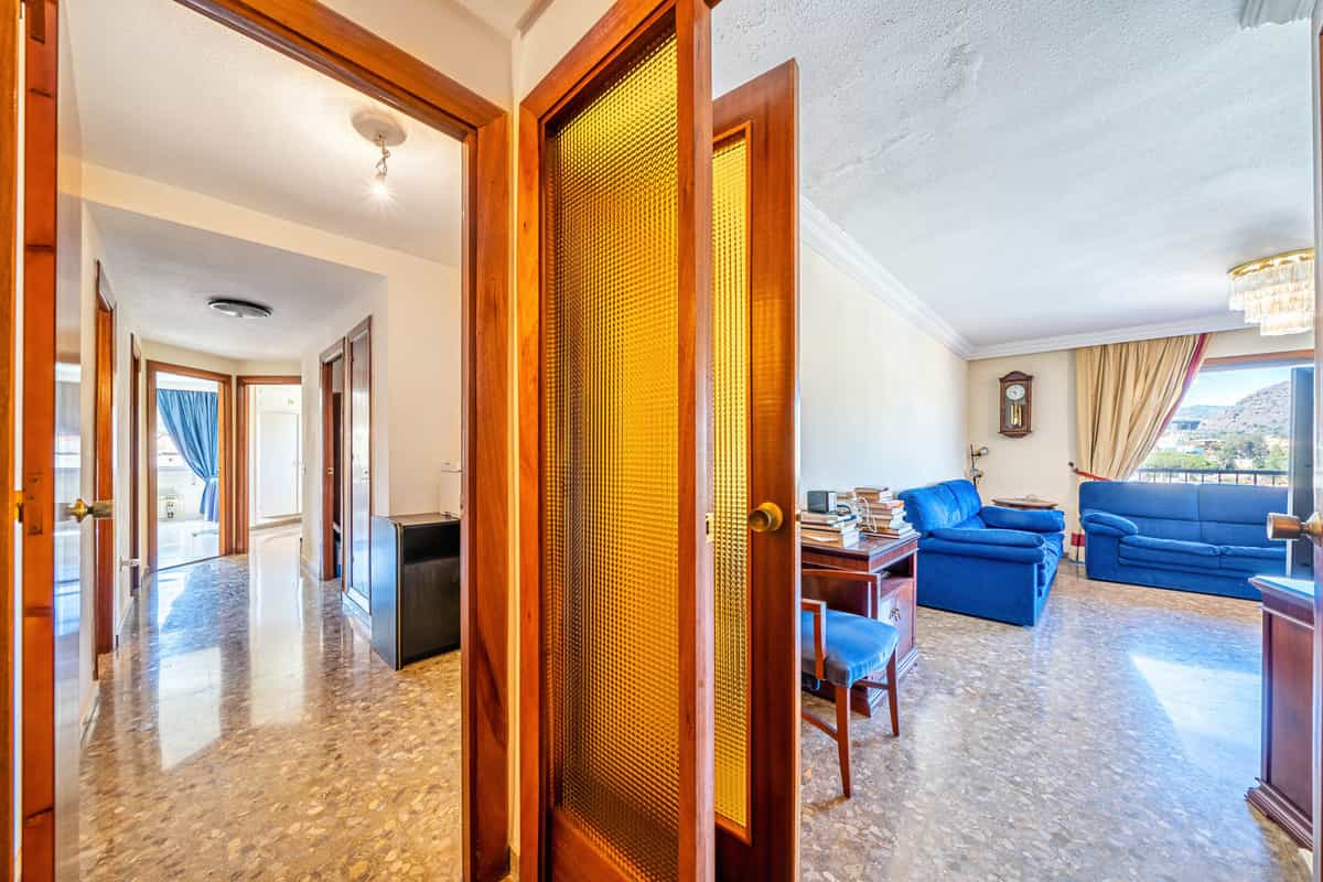 Condominium in Olias, Andalusia 11806080