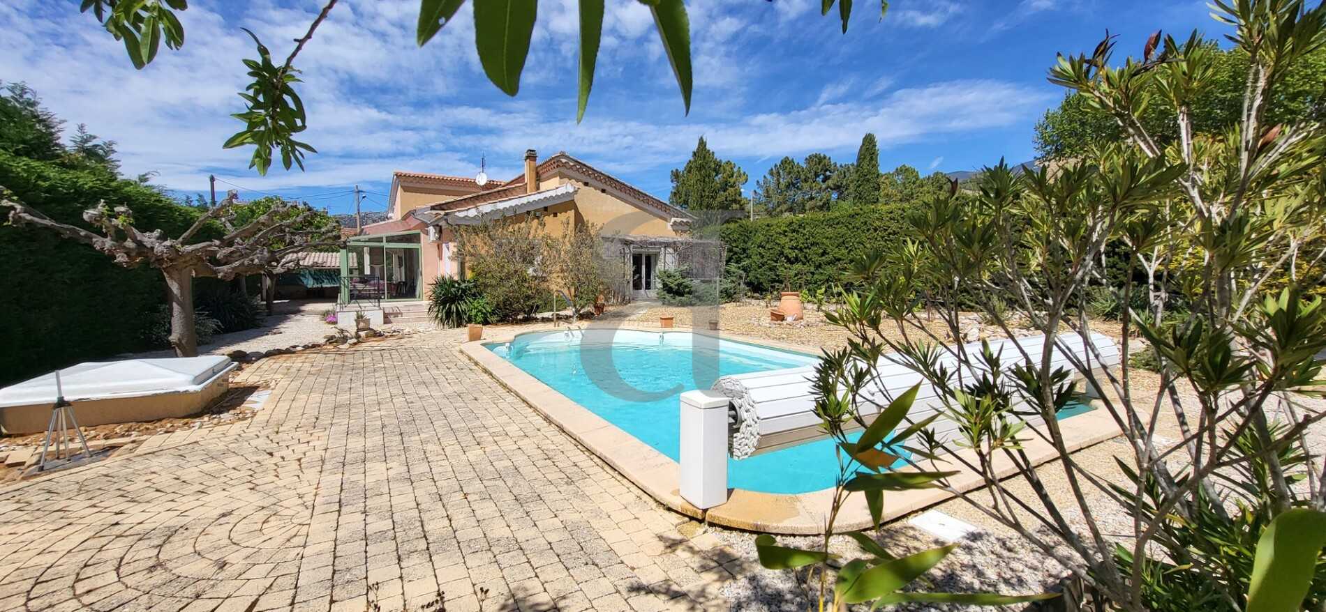 Будинок в Bédoin, Provence-Alpes-Côte d'Azur 11806797