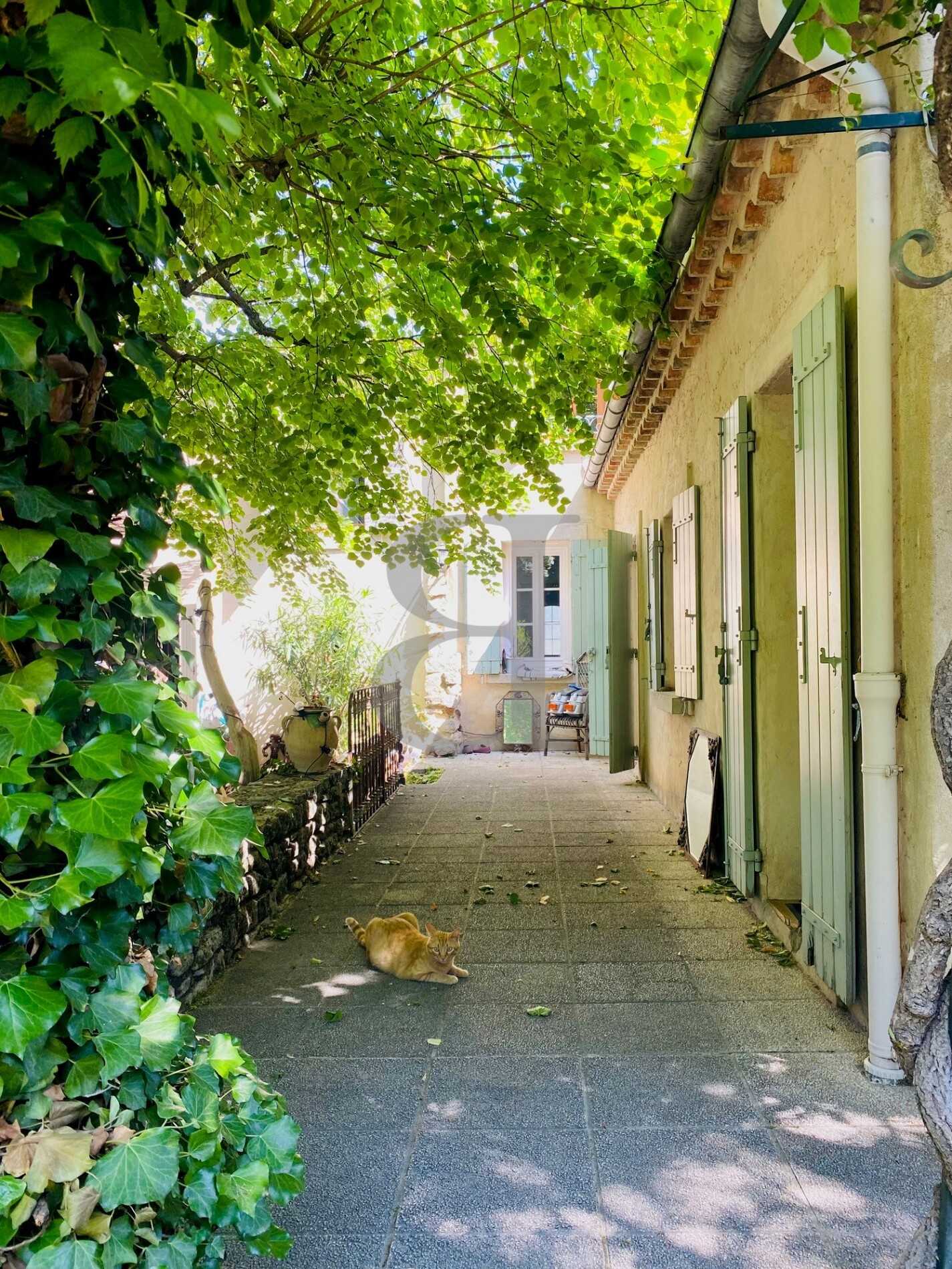 Hus i Carpentras, Provence-Alpes-Cote d'Azur 11806804