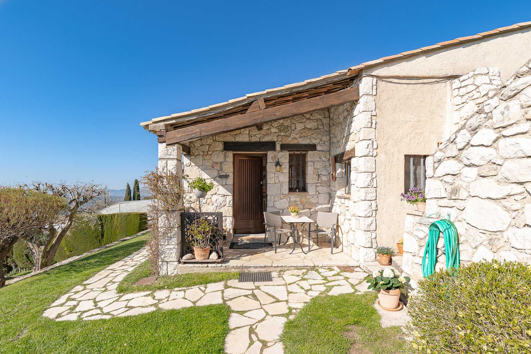 House in Tourrettes, Provence-Alpes-Côte d'Azur 11806852