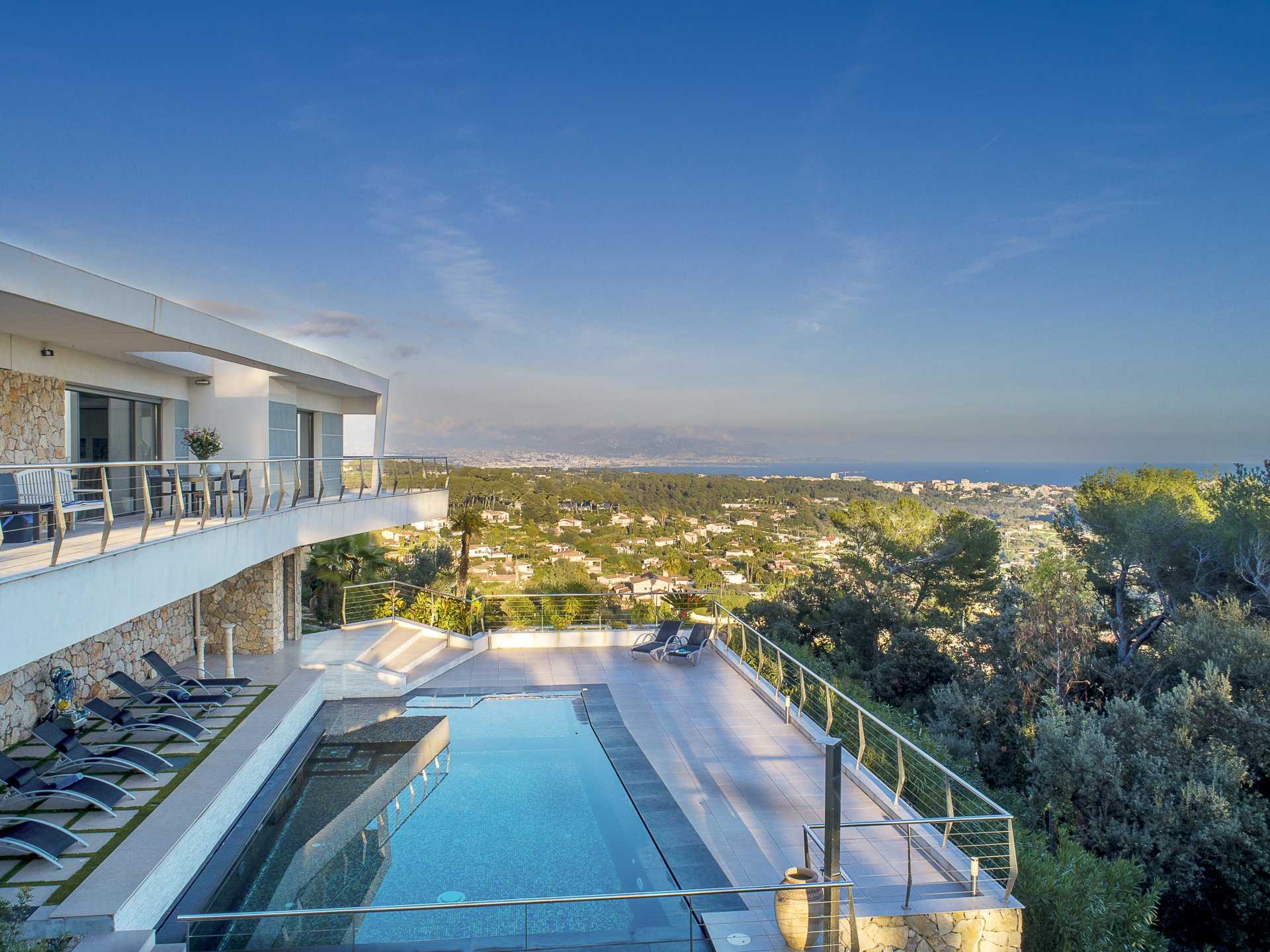 بيت في Cannes, Provence-Alpes-Côte d'Azur 11806872