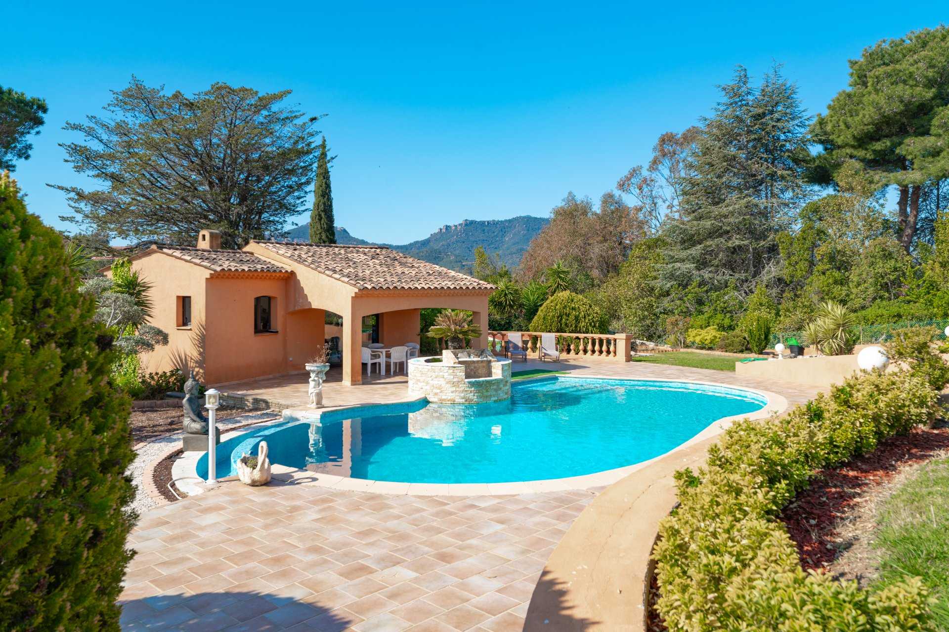 Haus im Mandelieu-la-Napoule, Provence-Alpes-Côte d'Azur 11806878