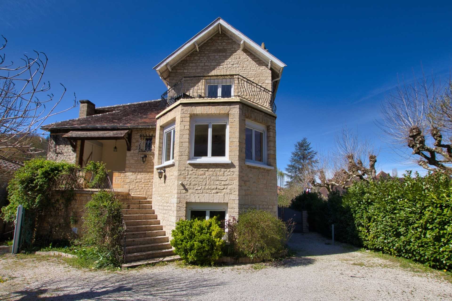 Talo sisään Sarlat-la-Caneda, Nouvelle-Aquitaine 11806916