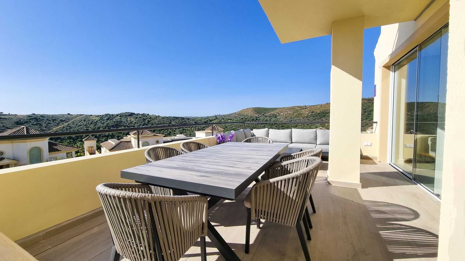 House in Sotogrande, Andalusia 11807243