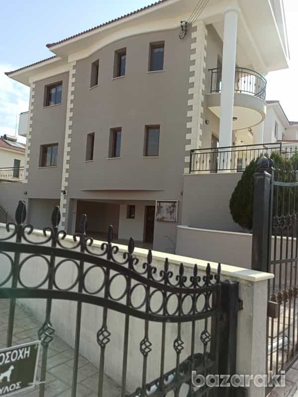 Haus im Parekklisia, Larnaka 11808128