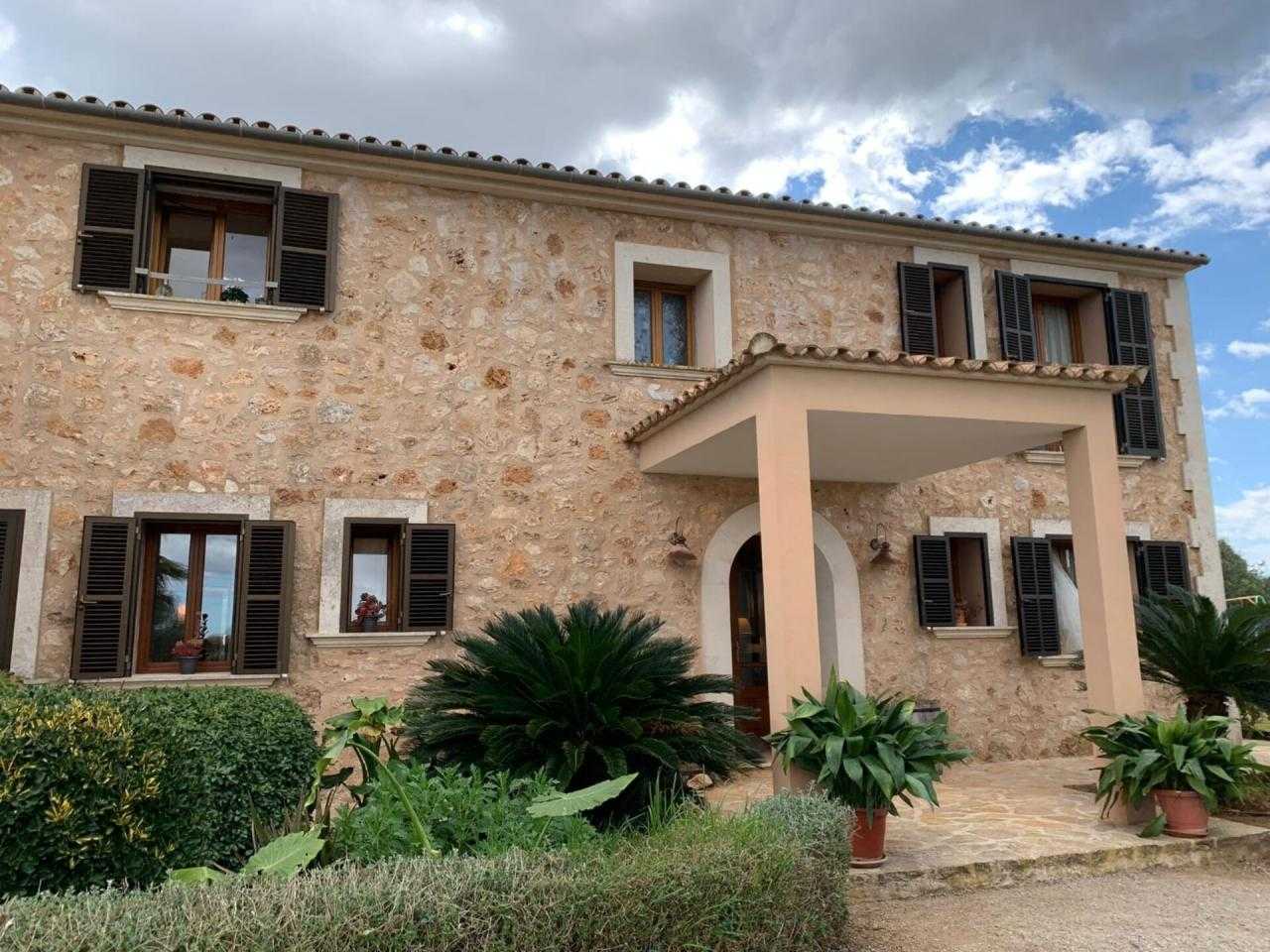 Rumah di Ses Salines, Pulau Balearic 11809063