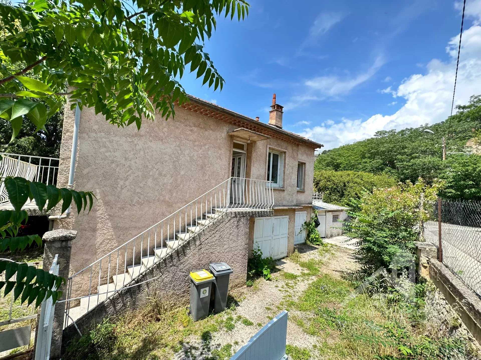 House in Toulon, Provence-Alpes-Cote d'Azur 11809076