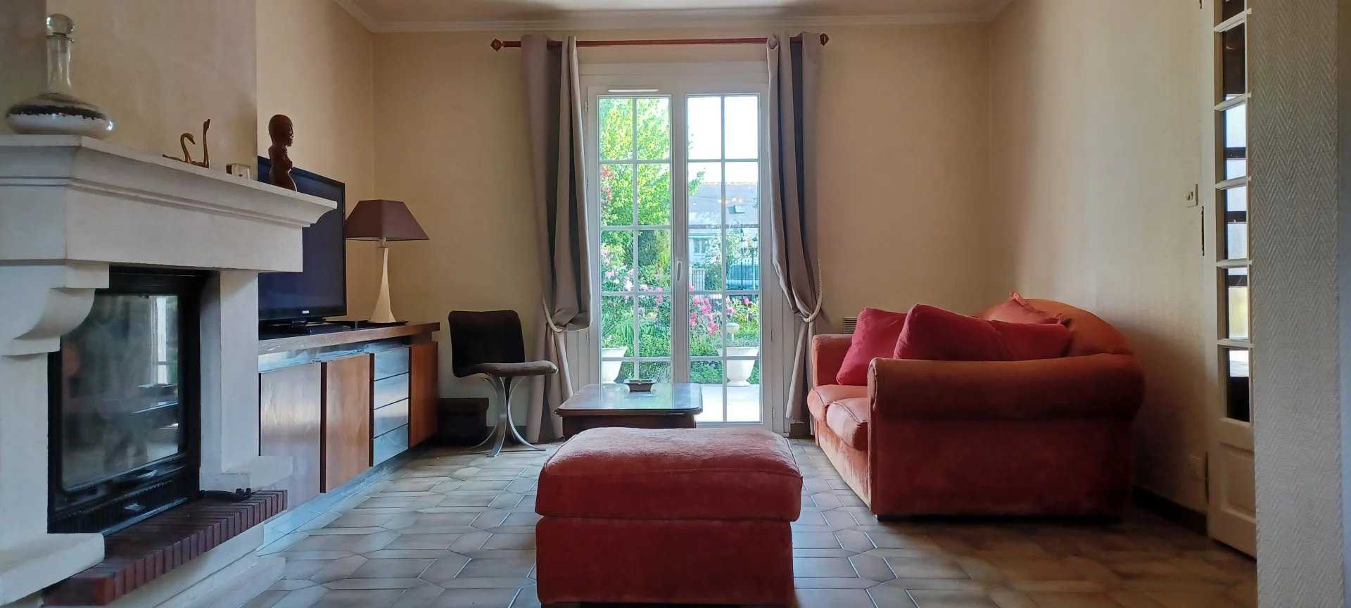 Residential in Monnaie, Indre-et-Loire 11809090