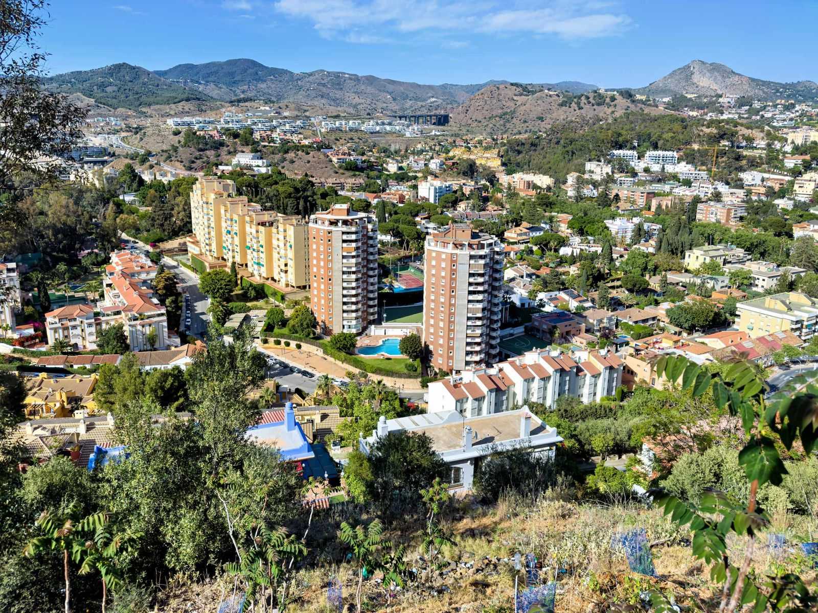 Condominium in Olias, Andalusia 11809226