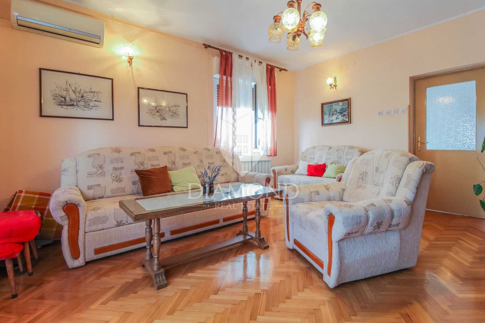 公寓 在 乌马格, 伊斯塔斯卡·祖帕尼亚 11809492
