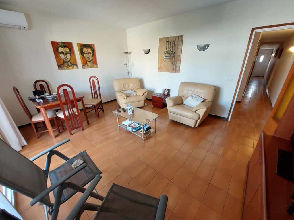 Condominium in Torroella de Montgri, Catalonia 11809579