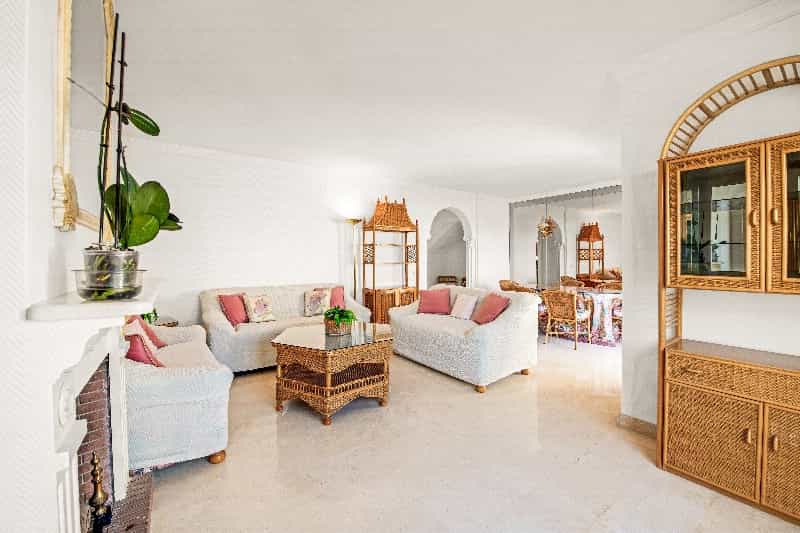 rumah dalam Marbella, Andalusia 11809818