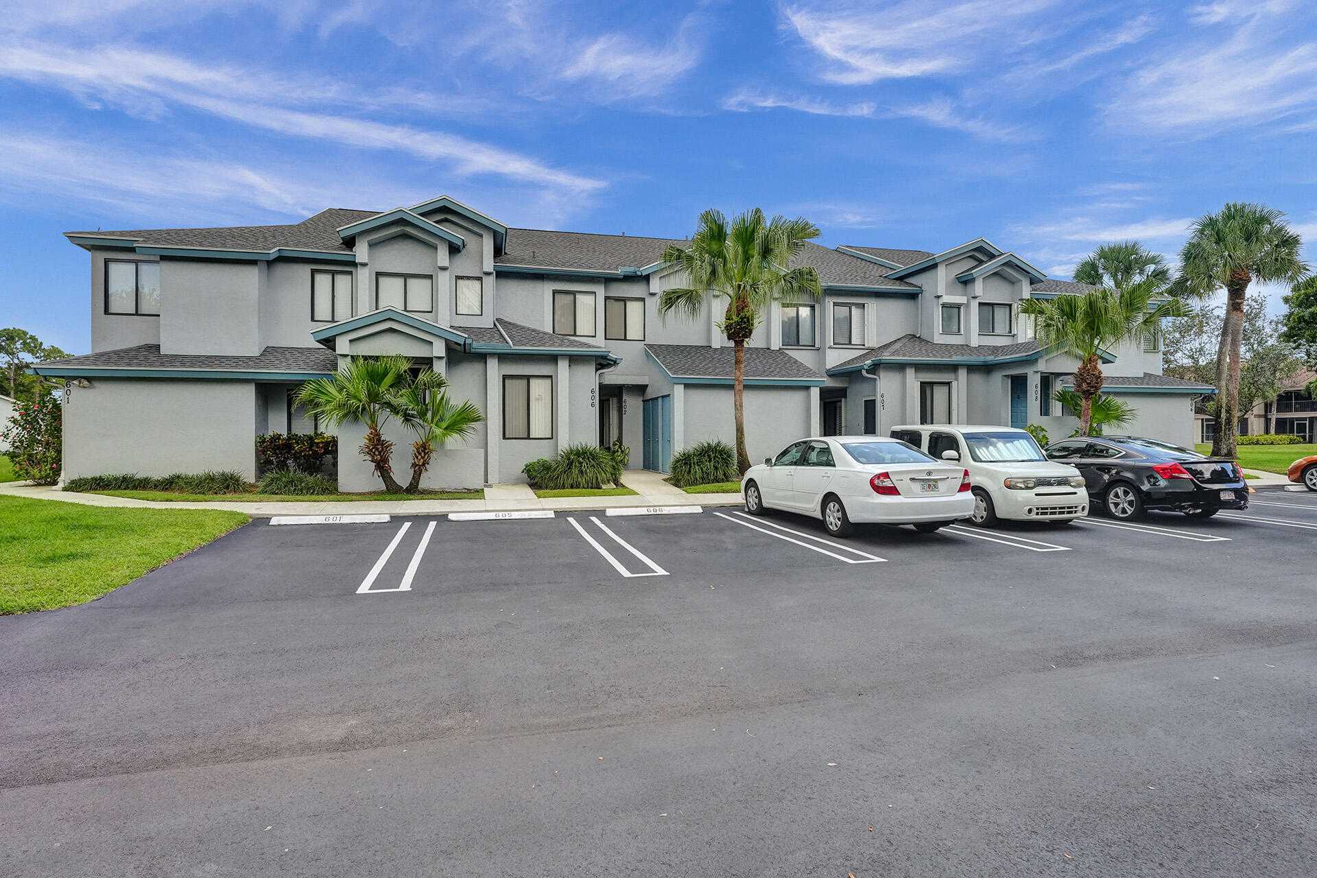 Condominium in Greenacres, Florida 11809873