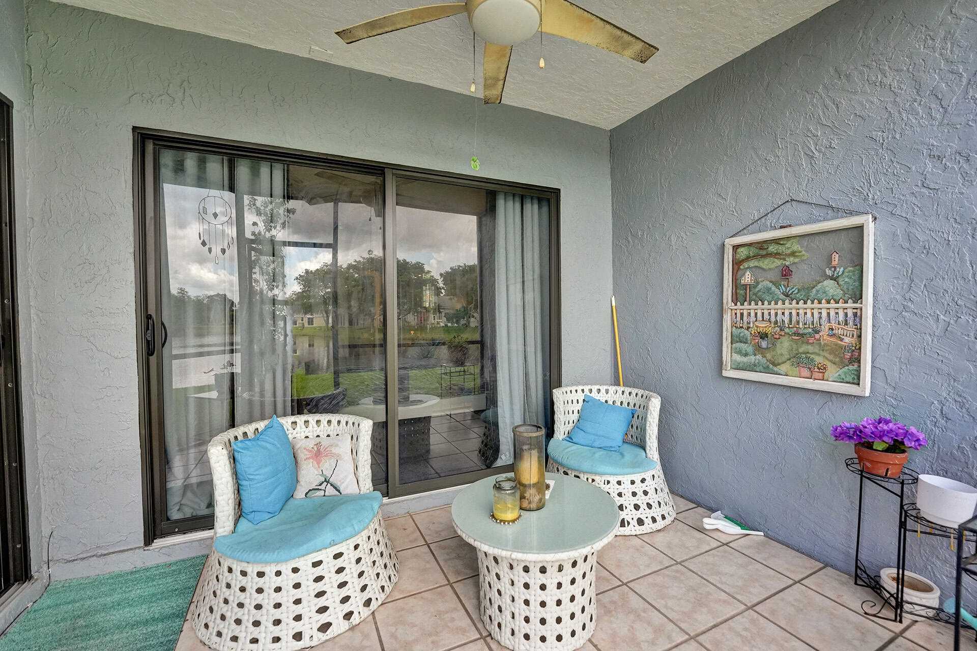 Condominium in Greenacres, Florida 11809873