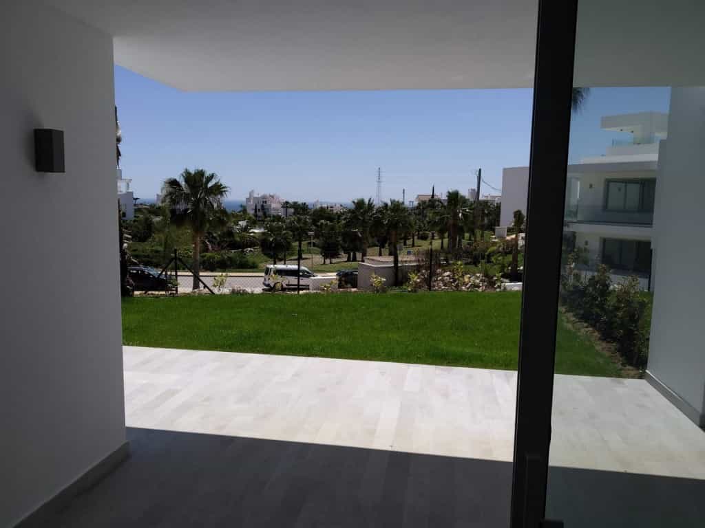 Condominium in Casares, Andalusia 11810354