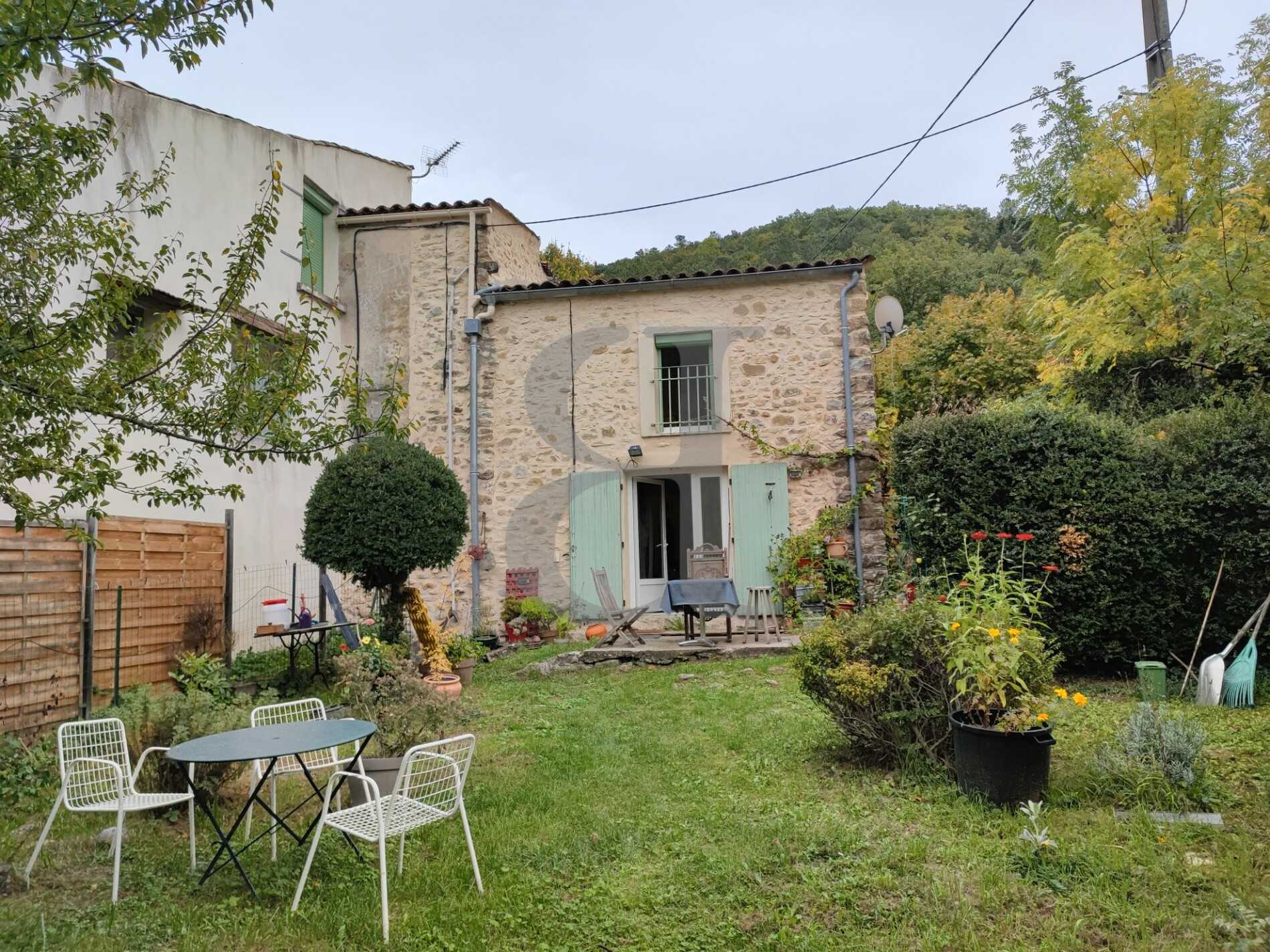 房子 在 Dieulefit, Auvergne-Rhône-Alpes 11810855