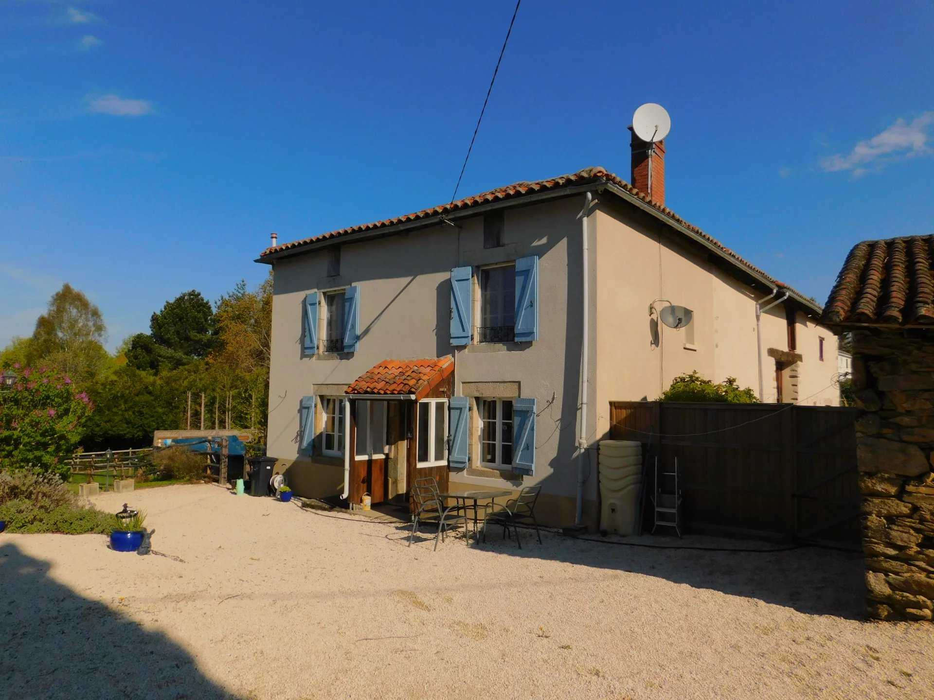 House in Pageas, Nouvelle-Aquitaine 11810869