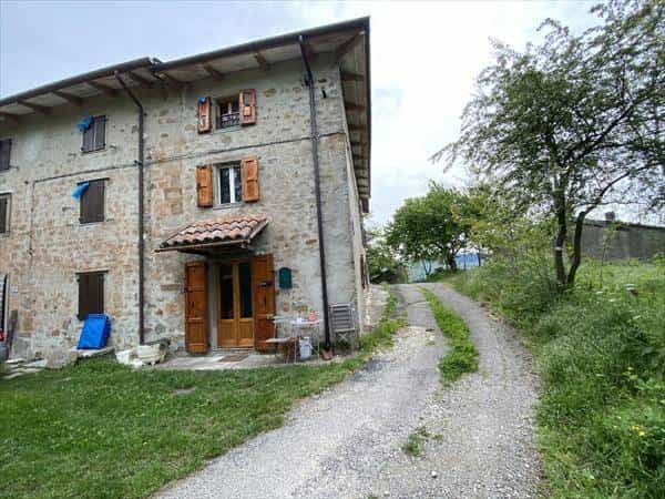 House in Pian del Voglio, Emilia-Romagna 11811092