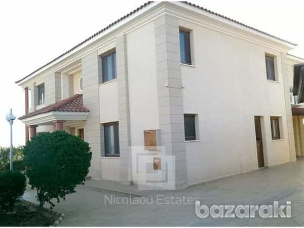 rumah dalam Agios Athanasios, Limassol 11813417