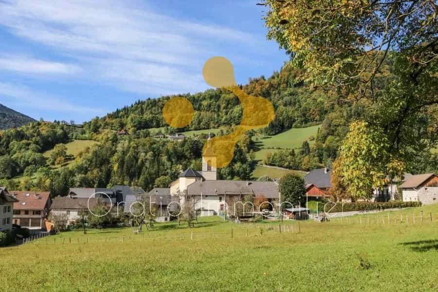 Eigentumswohnung im Dingy-Saint-Clair, Auvergne-Rhone-Alpes 11814874