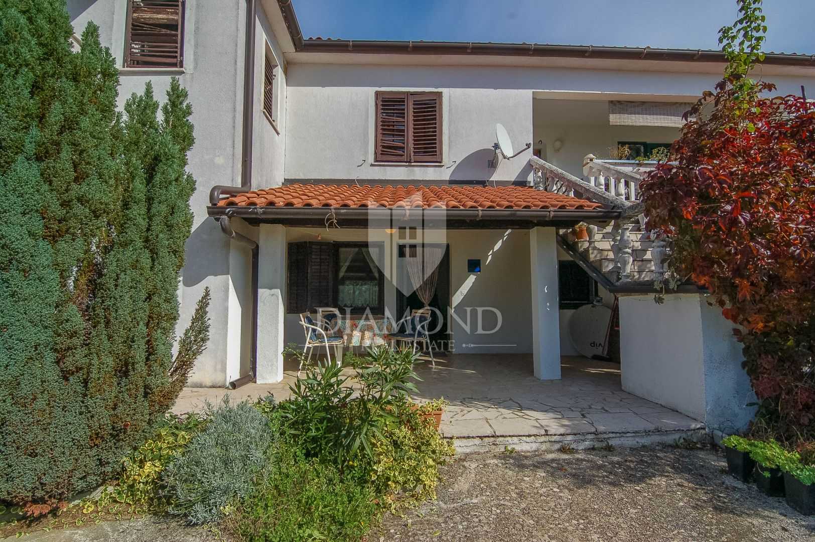 بيت في Vižinada, Istria County 11815670