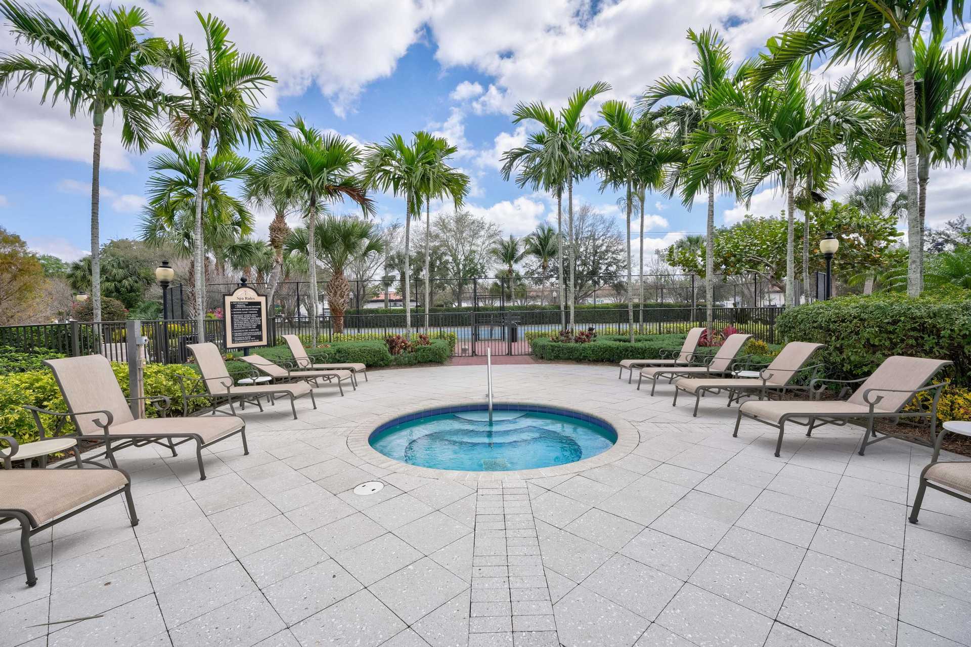 Condominium in Palm Beach Gardens, Florida 11816005