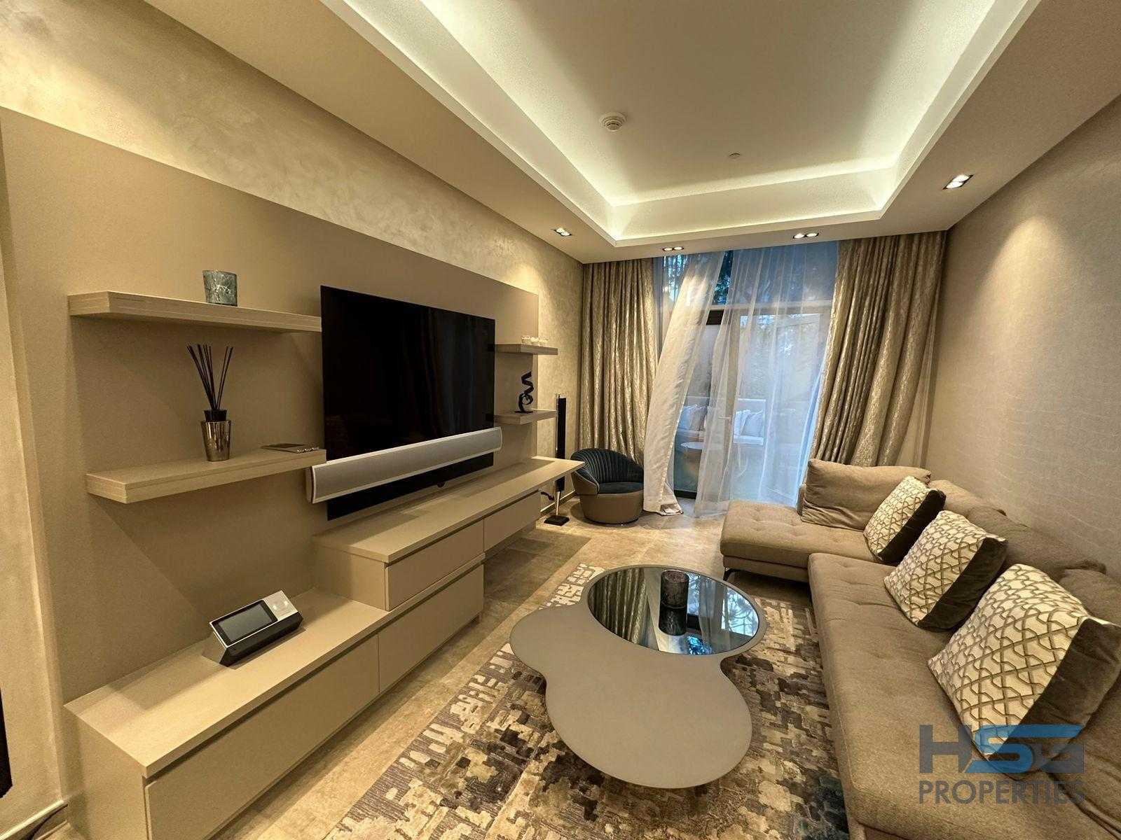 Condominium in Dubai, Dubayy 11816375
