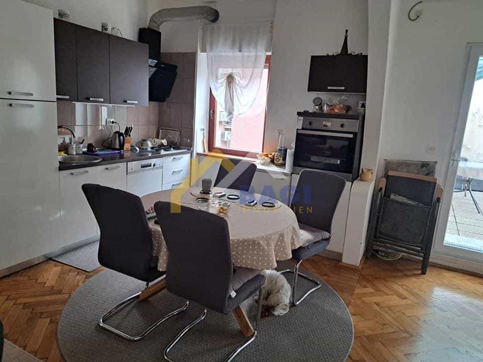 公寓 在 扎達爾, 扎達爾斯卡·祖帕尼婭 11816456
