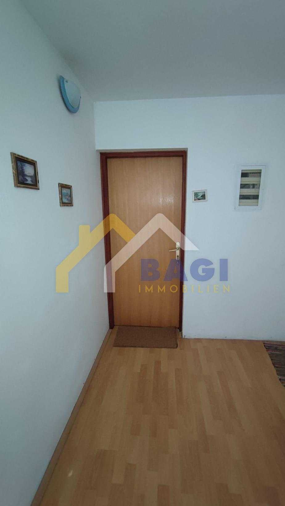 Condominium in Raslina, Šibenik-Knin County 11816458