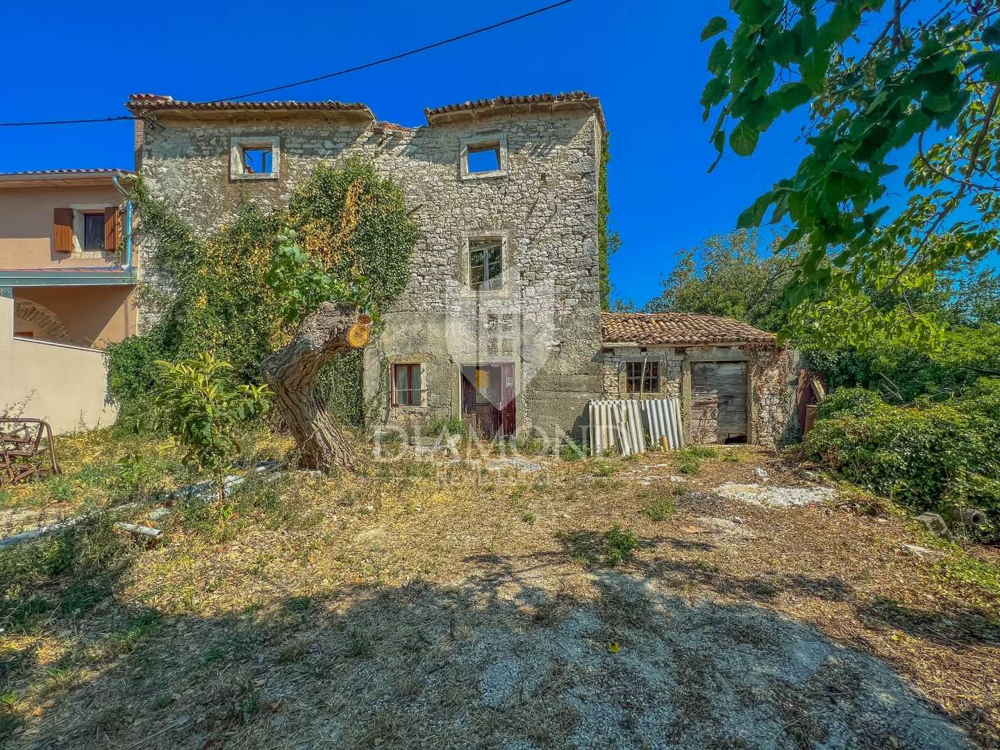 rumah dalam Buje, Istarska Zupanija 11816628
