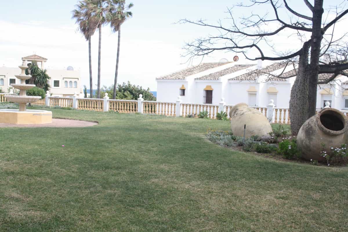 Haus im Estepona, Andalusien 11816844