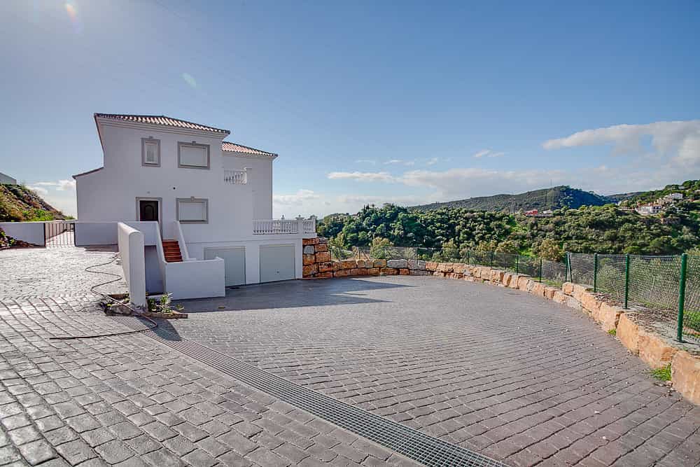 rumah dalam Estepona, Andalucía 11817074