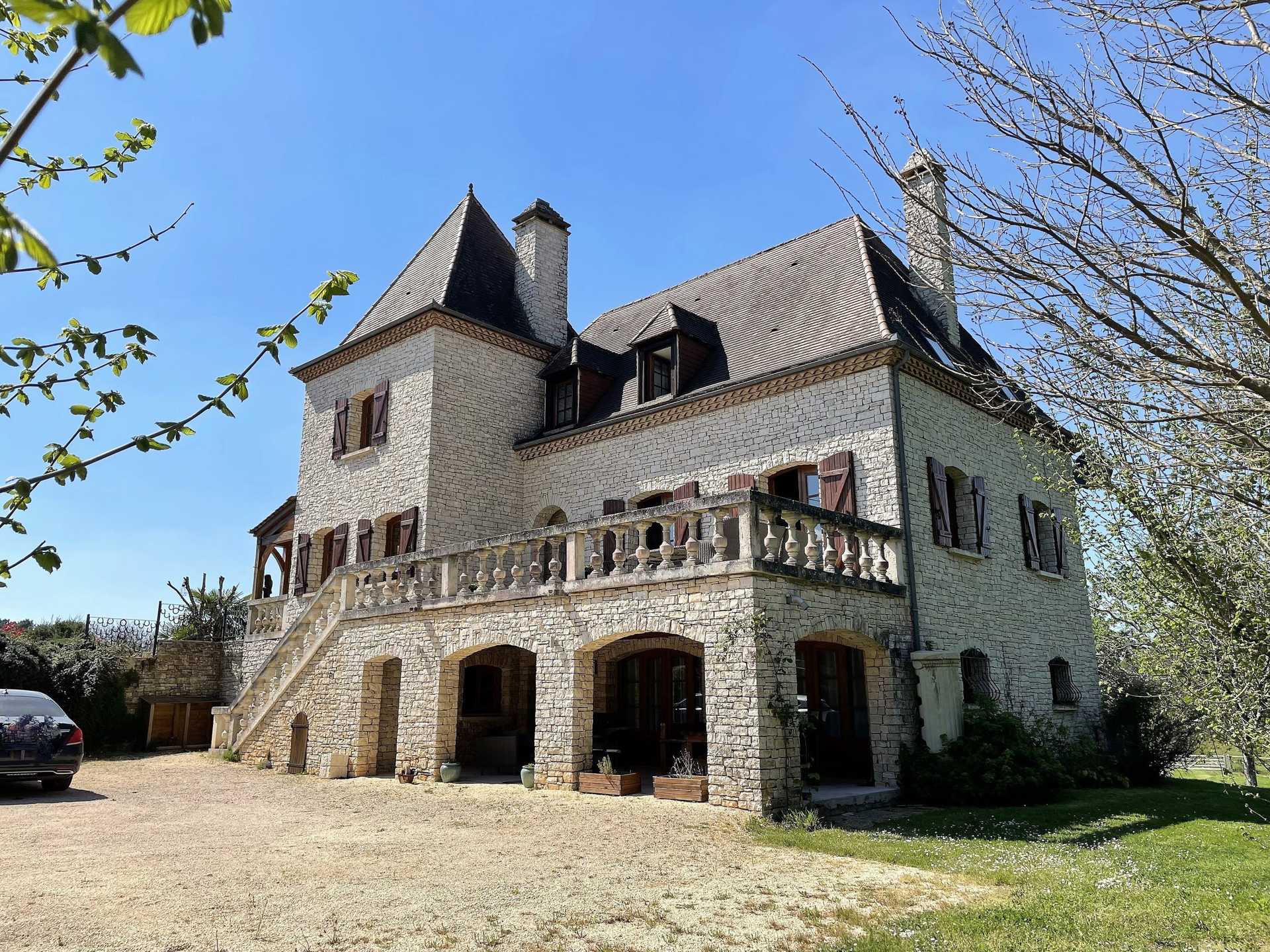 Talo sisään Belves, Nouvelle-Aquitaine 11817768