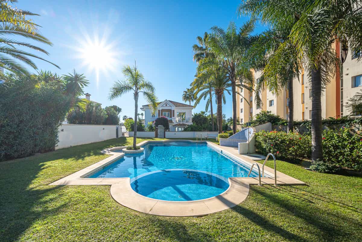 Huis in Estepona, Andalusië 11817934