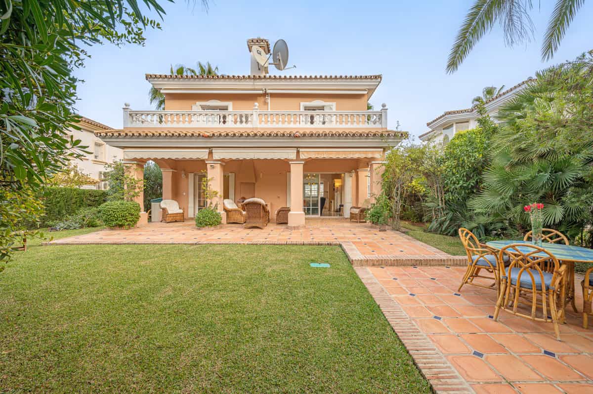 Huis in Estepona, Andalusië 11817934