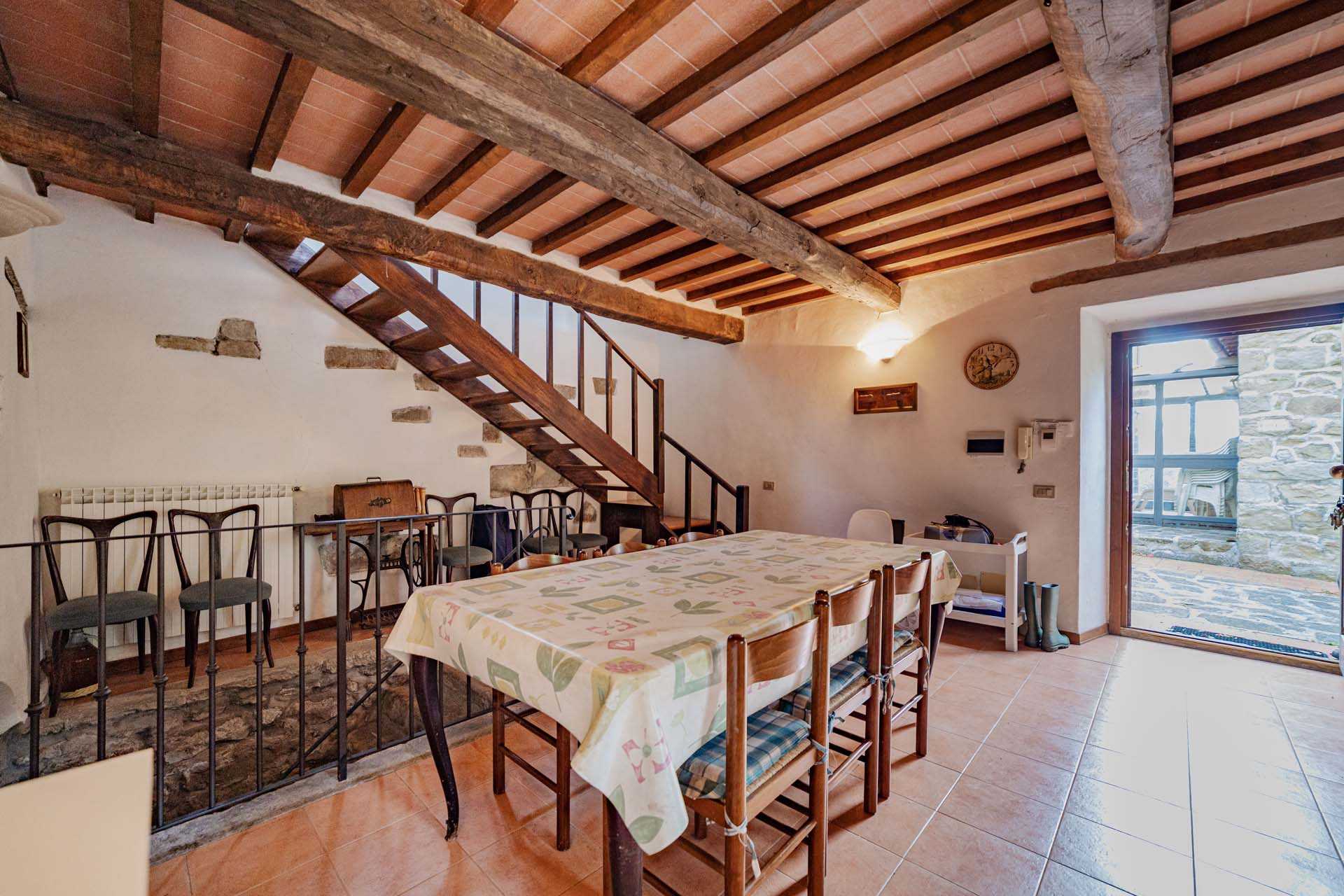 rumah dalam , Tuscany 11818061