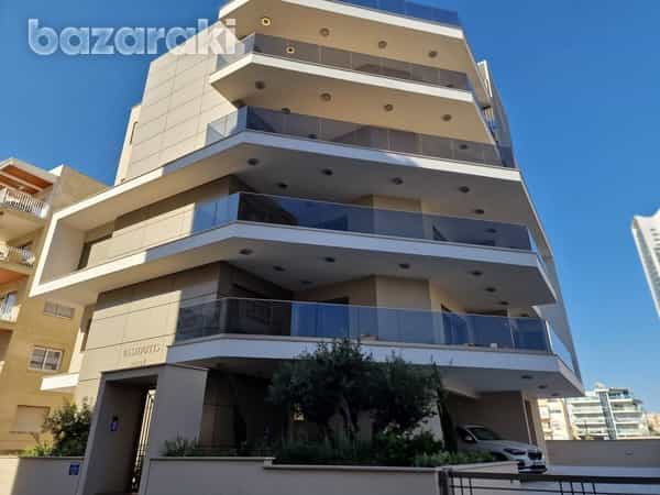 Condominium in Limassol, Lemesos 11819531
