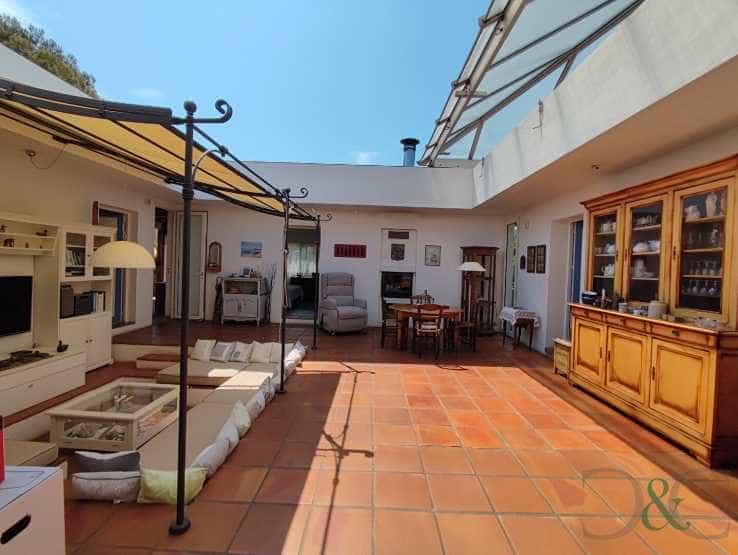 House in Hyeres, Provence-Alpes-Cote d'Azur 11819586